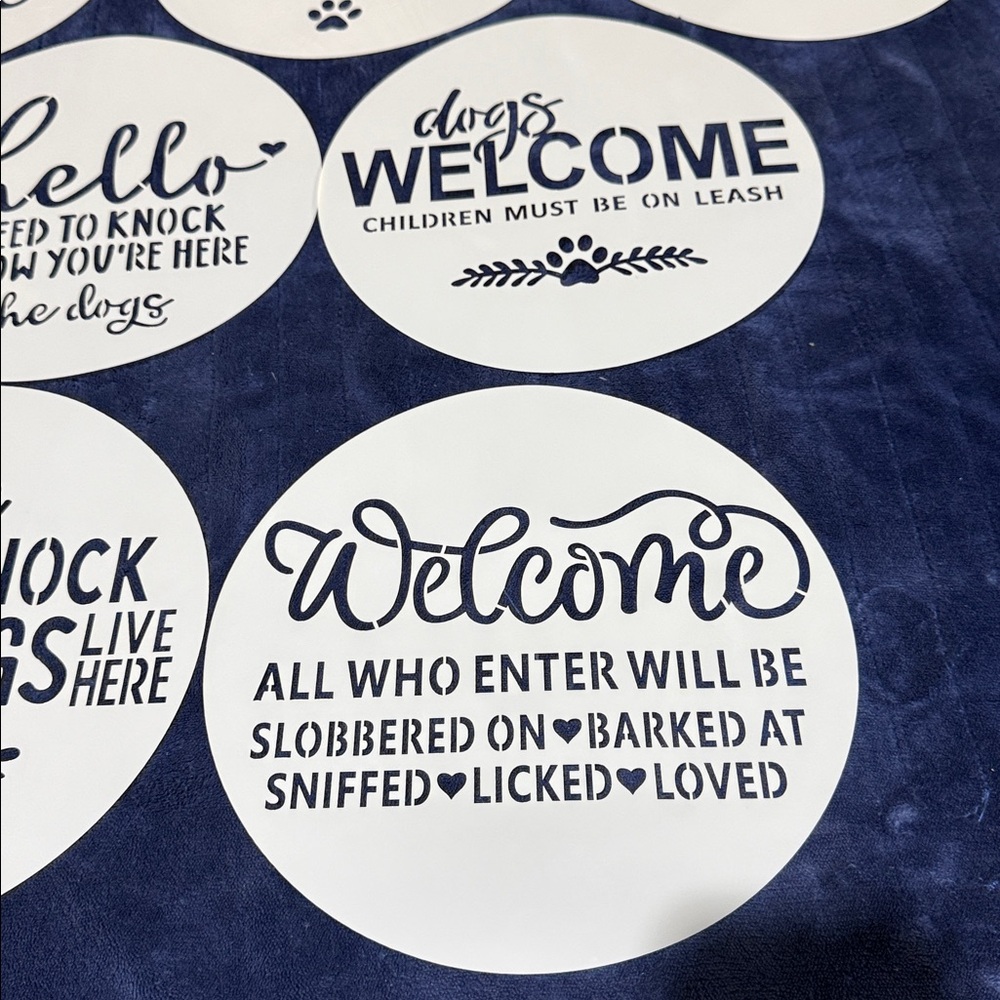 Inspirational stencil set of 9Script Quotes “dogs” and “welcome” - Picture 5 of 6